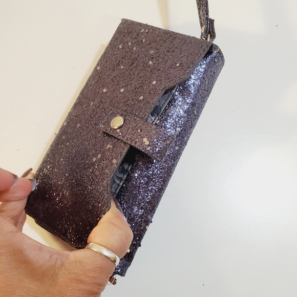 ADRIENNE VITTADINI glitter wallet with strap - Picture 6 of 11
